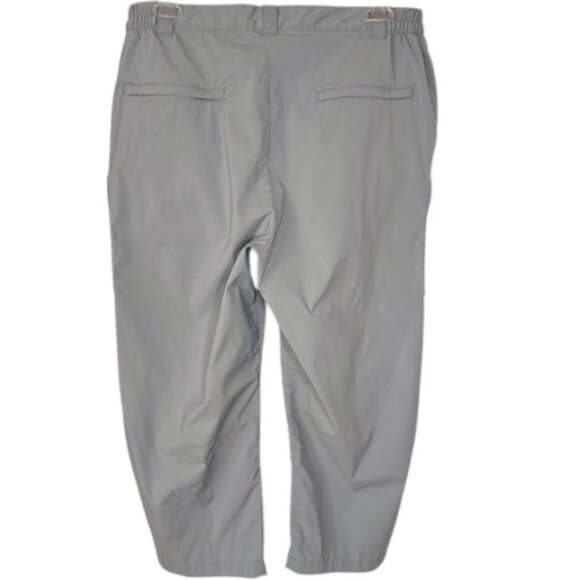 LL Bean Tropicwear Cargo Capris Quick Dry - Frost Gray - L - Picture 4 of 8